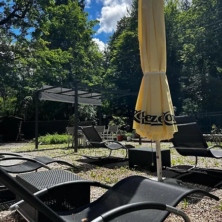 654 Bed and Breakfast