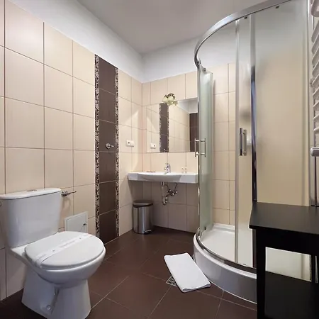 654 Bed and Breakfast 3*